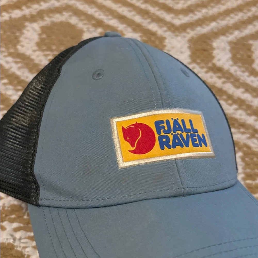 Fjallraven baby blue vardag lagertredkeps trucker hat